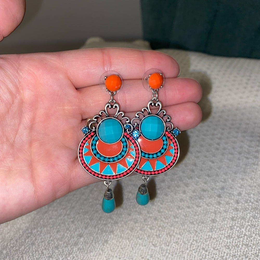 Dangle earrings